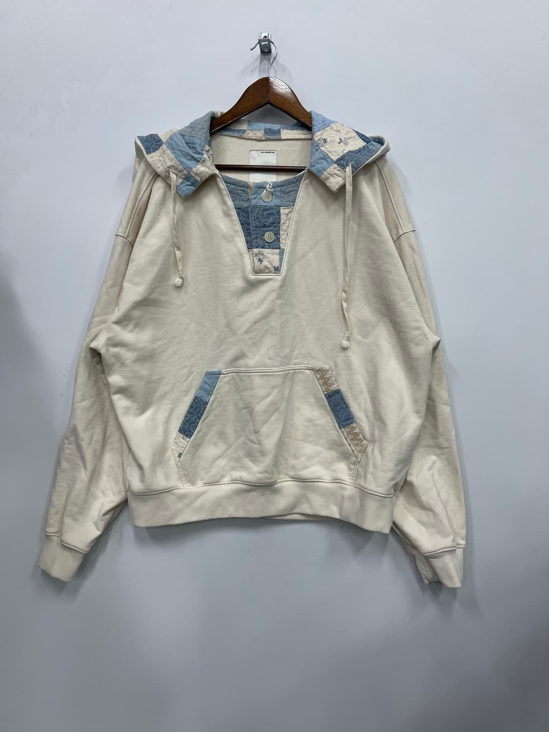 OSCITARE 베이지 후드티 상품이미지1