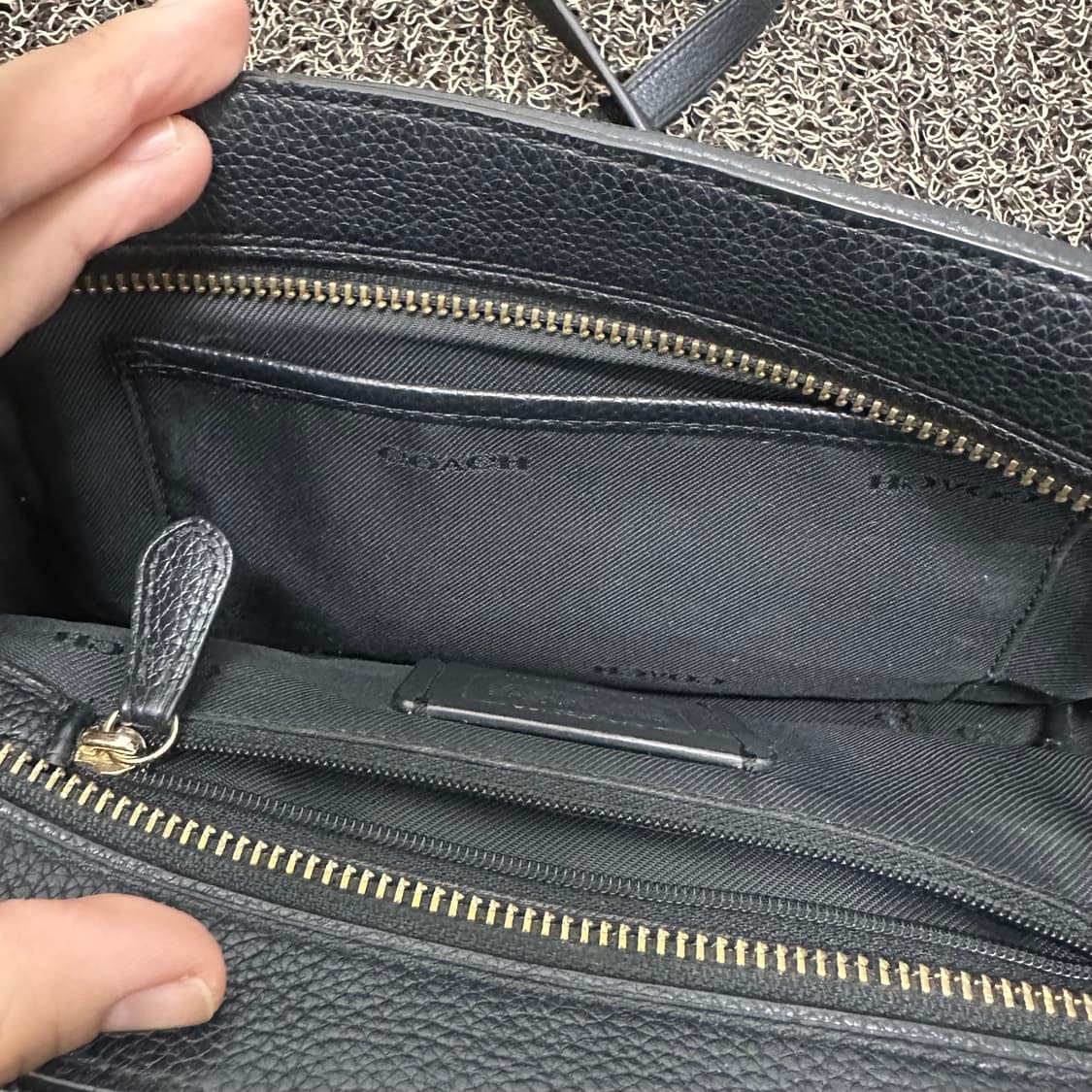 COACH 코치 여성 미니 크로스백 가방 블랙 상품이미지5