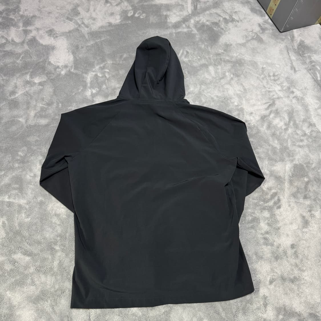 언더아머 블랙 경량 후드 바람막이 상품이미지2