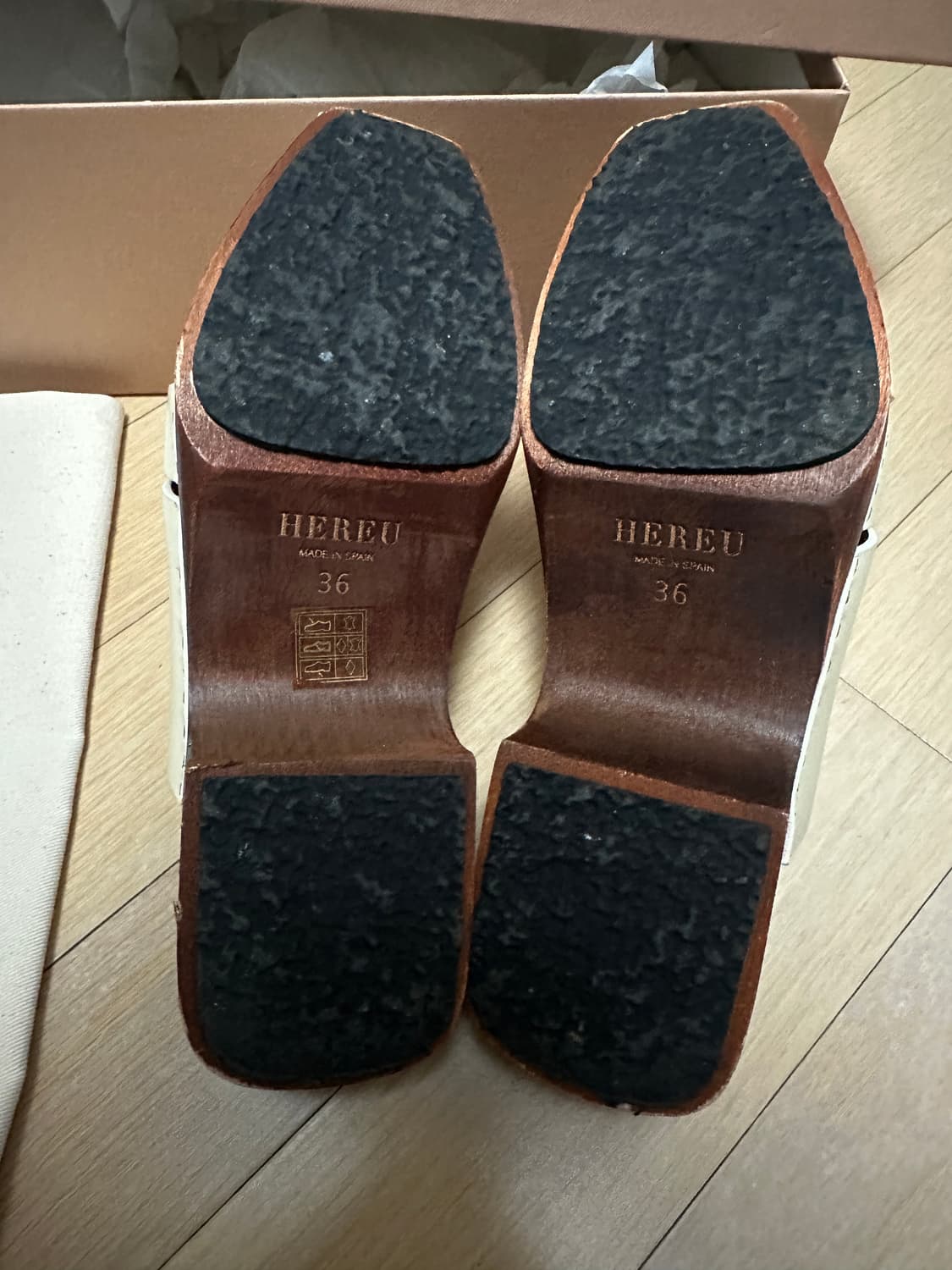 헤레우 루시아 커스터드 클로그 로퍼 36 상품이미지8