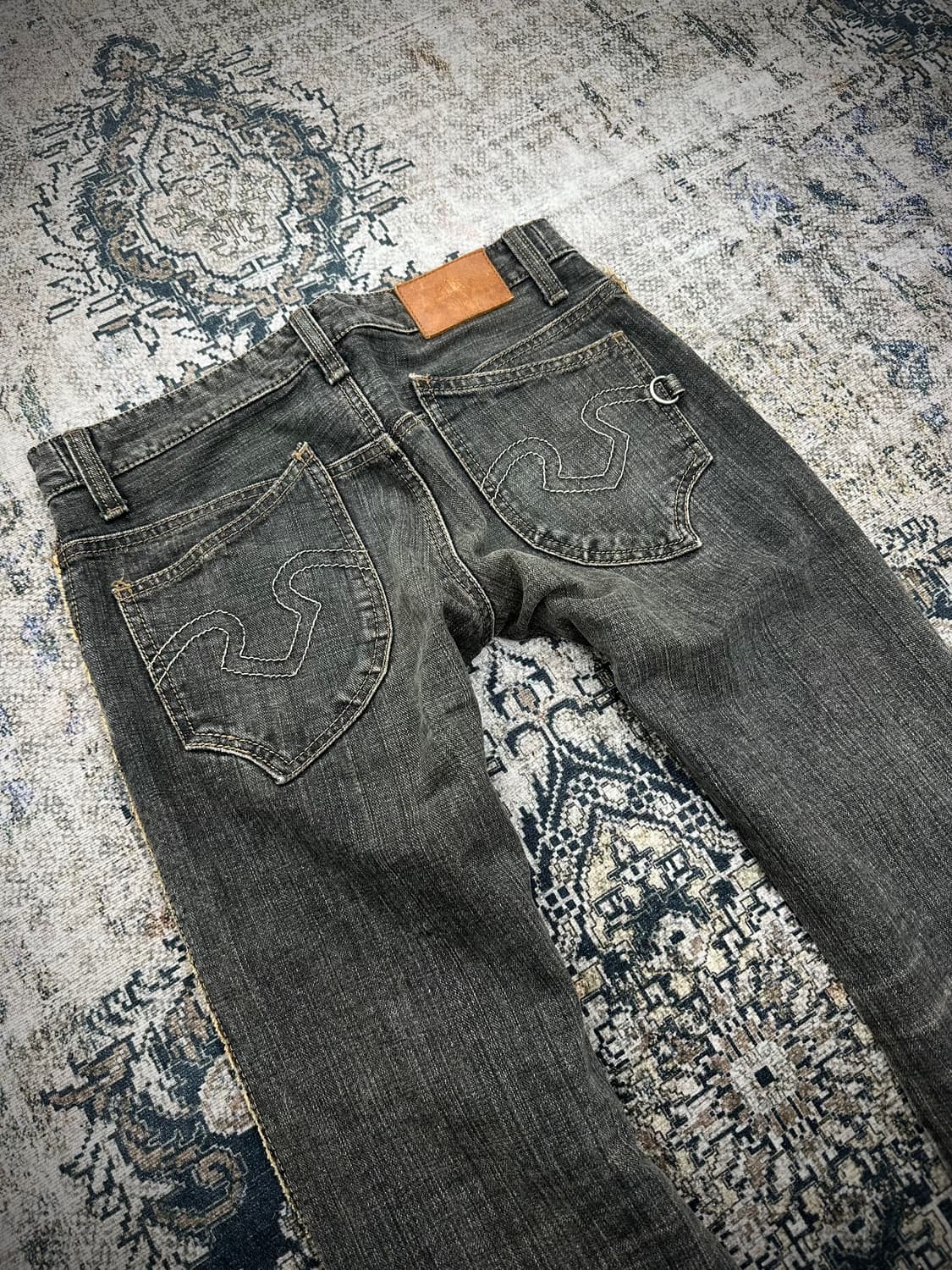 Obelisk bullet damaged flared jeans 상품이미지5
