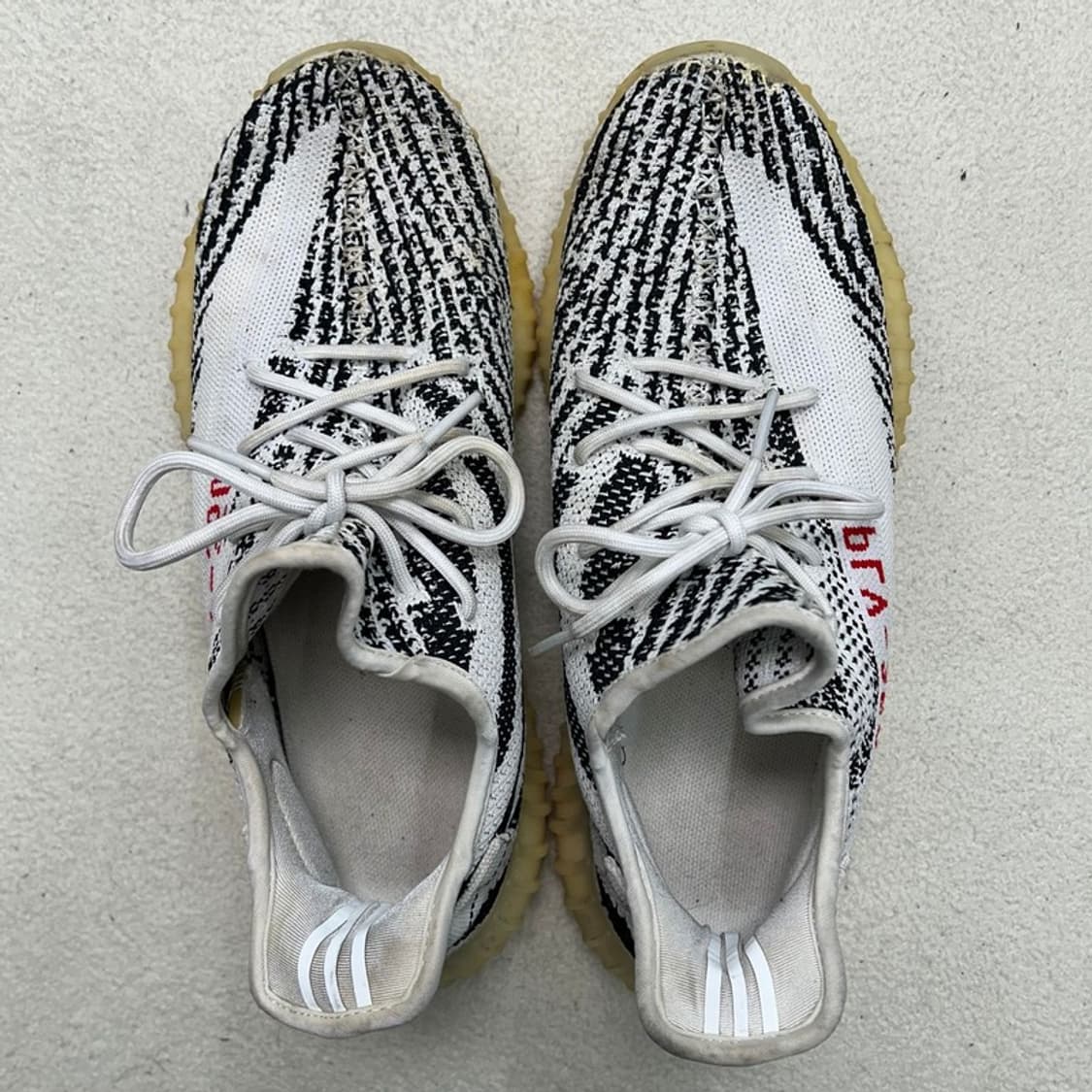 아디다스 이지부스트 350 V2 지브라 스니커즈 280 상품이미지5