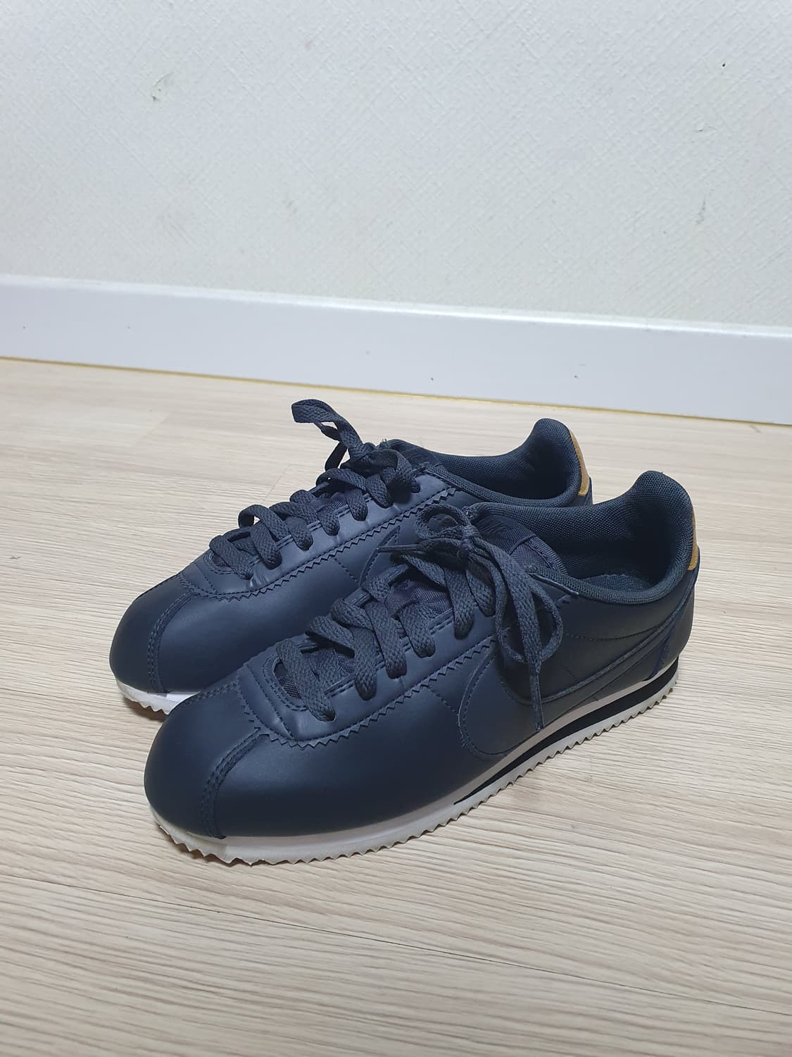 나이키 코르테즈 스니커즈 255 상품이미지4