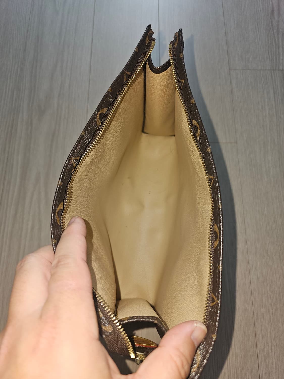 루이비통 모노그램 포쉐트 토일렛  클러치백 상품이미지8