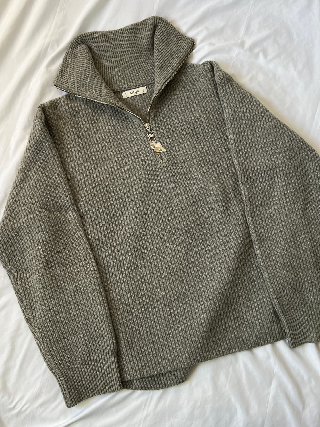 벨리에 하프집업 니트 상품이미지1