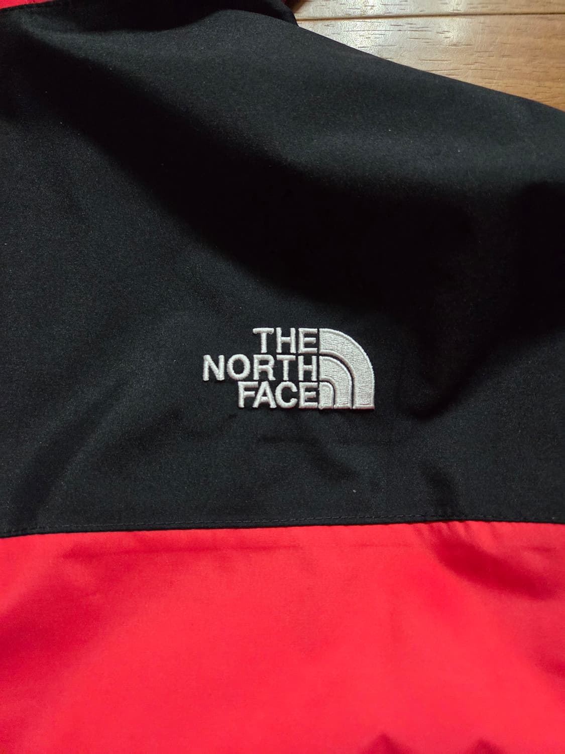 노스페이스 여성 바람막이 자켓 상품이미지3