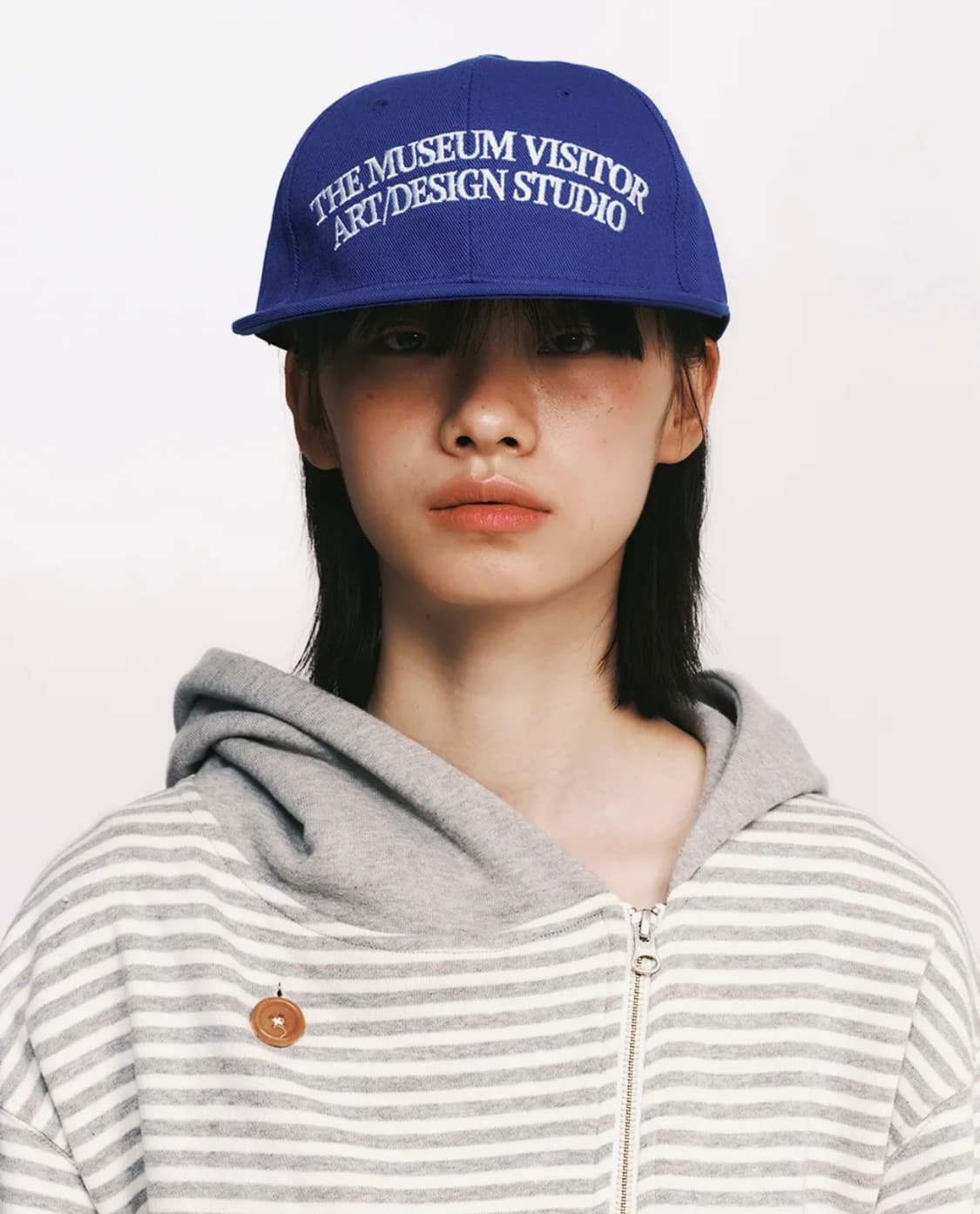 더뮤지엄비지터 모자 상품이미지2