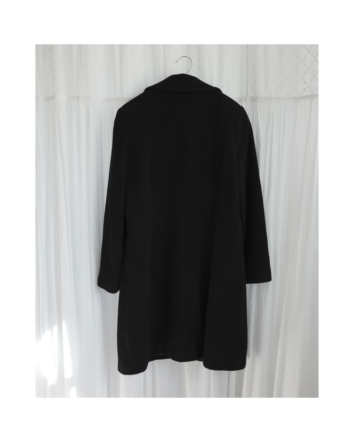 Round black half coat 상품이미지2