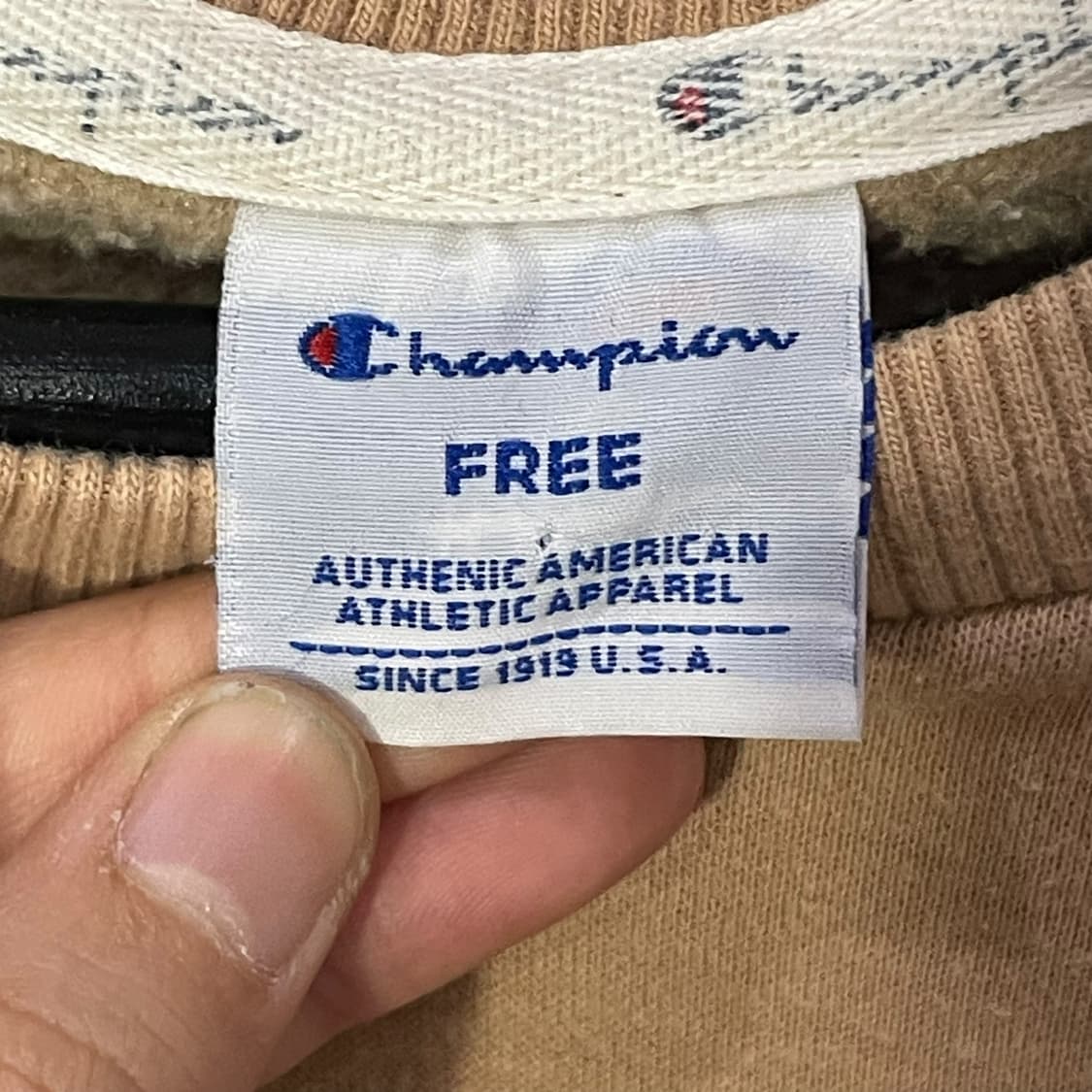  챔피온 자수로고 베이지 맨투맨 상품이미지7