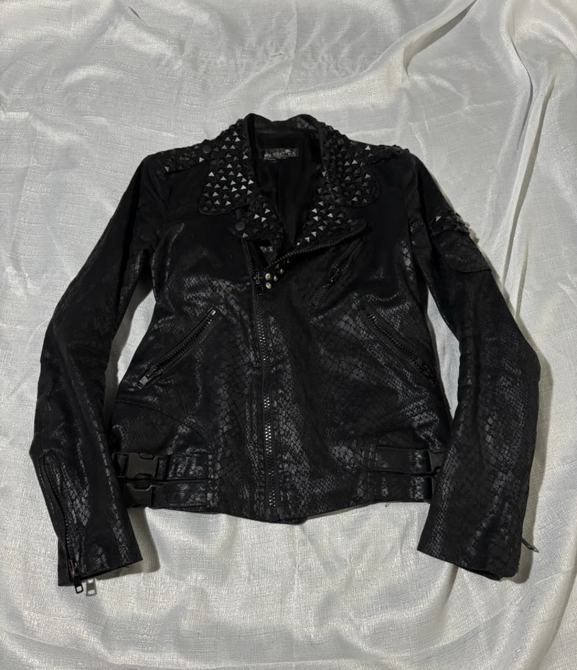 Stud Detail Snake Skin Jacket 상품이미지1