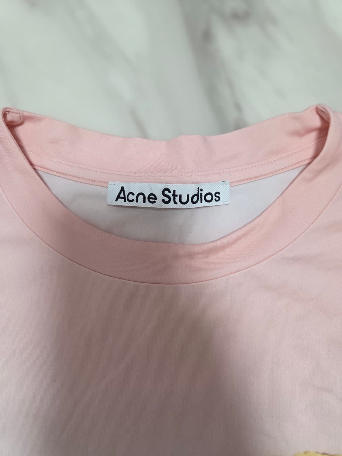 아크네스튜디오 로즈 프린트 반팔티 상품이미지5