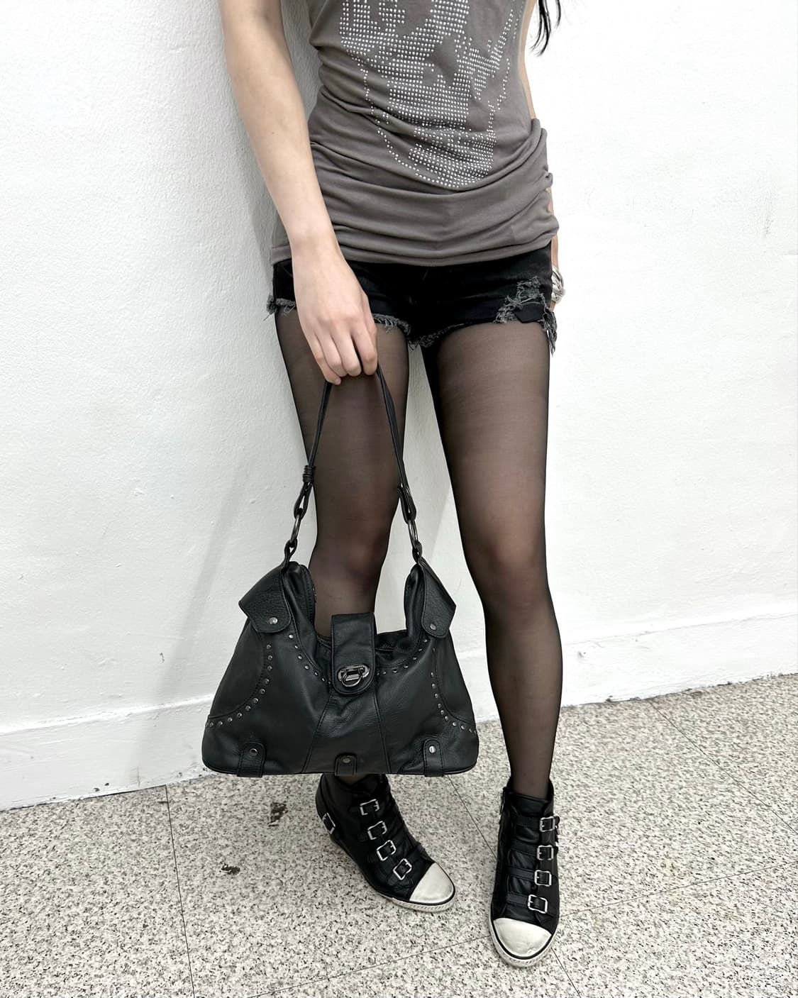 stud line detail shoulder bag 상품이미지1