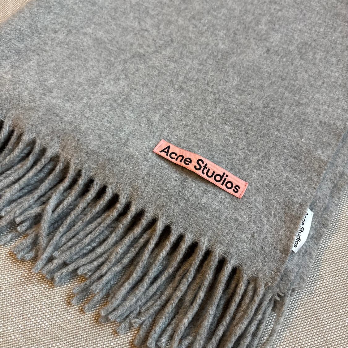 아크네 스튜디오 머플러 멜란지 그레이 울 100 상품이미지2