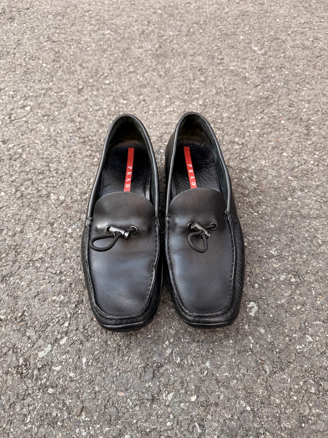 00s Prada Toggle String Leather Loafers 상품이미지1
