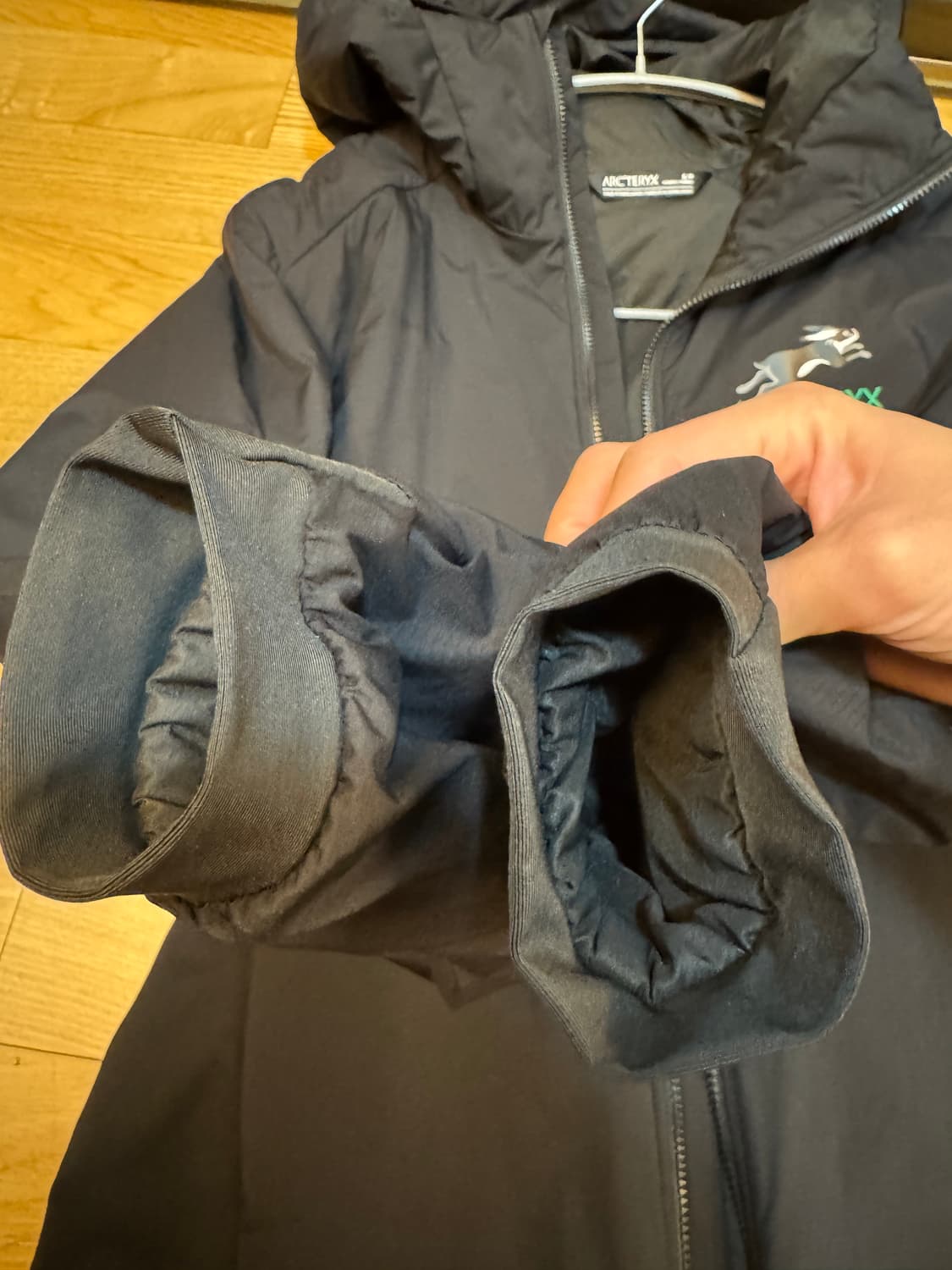 아크테릭스 루나 뉴 이어 아톰 LT 후디 블랙(토끼한정판) 상품이미지8