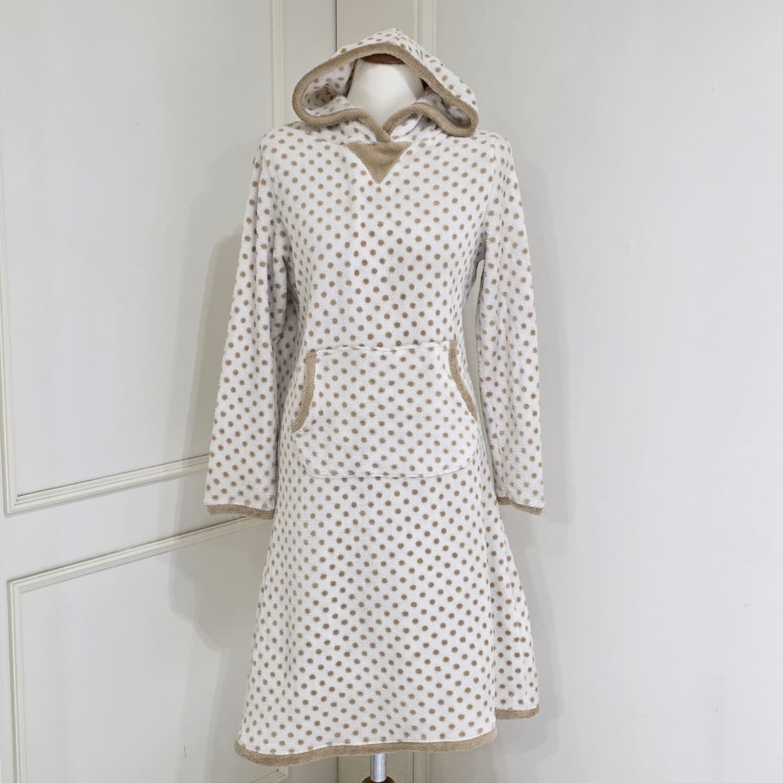 일본빈티지)도트땡땡이 라떼모리걸st 슬립파자마 수면후드티원피스 상품이미지1