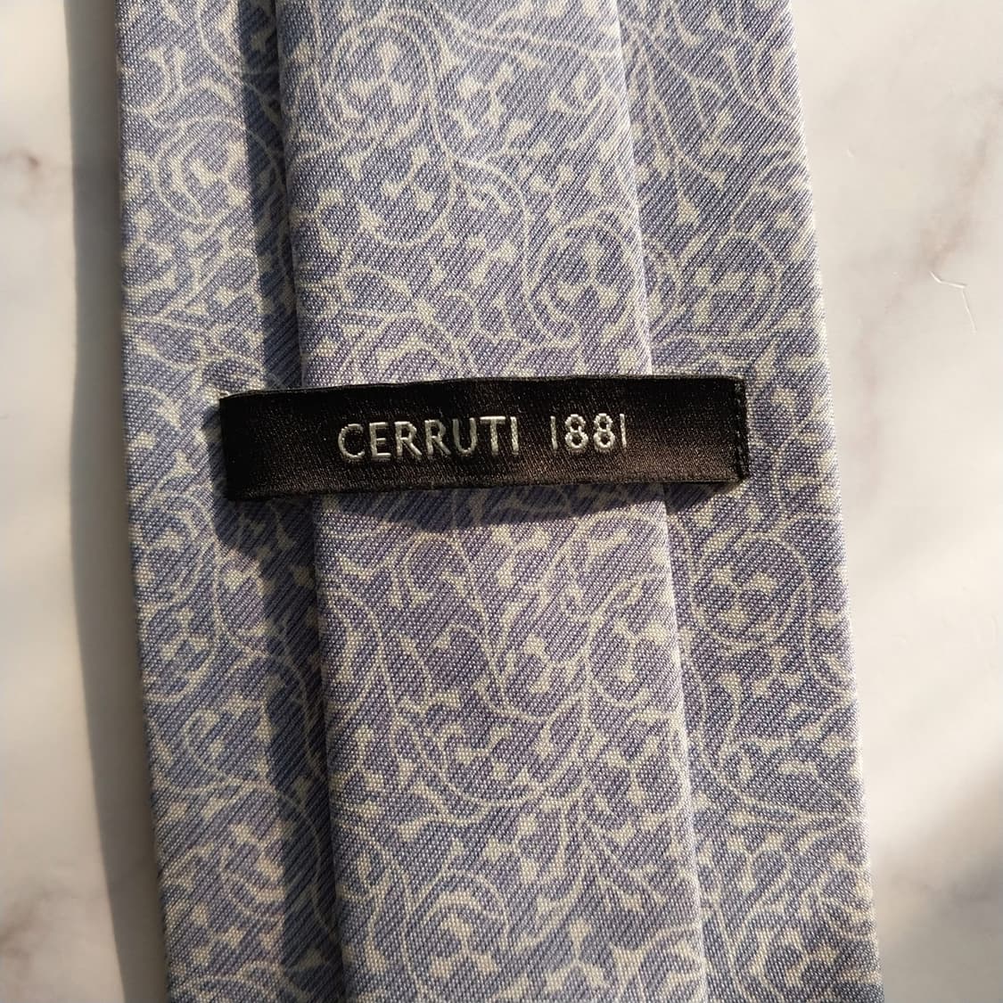 세루티 실크 하늘색 패턴 넥타이 8cm A+등급 K1326
 상품이미지9