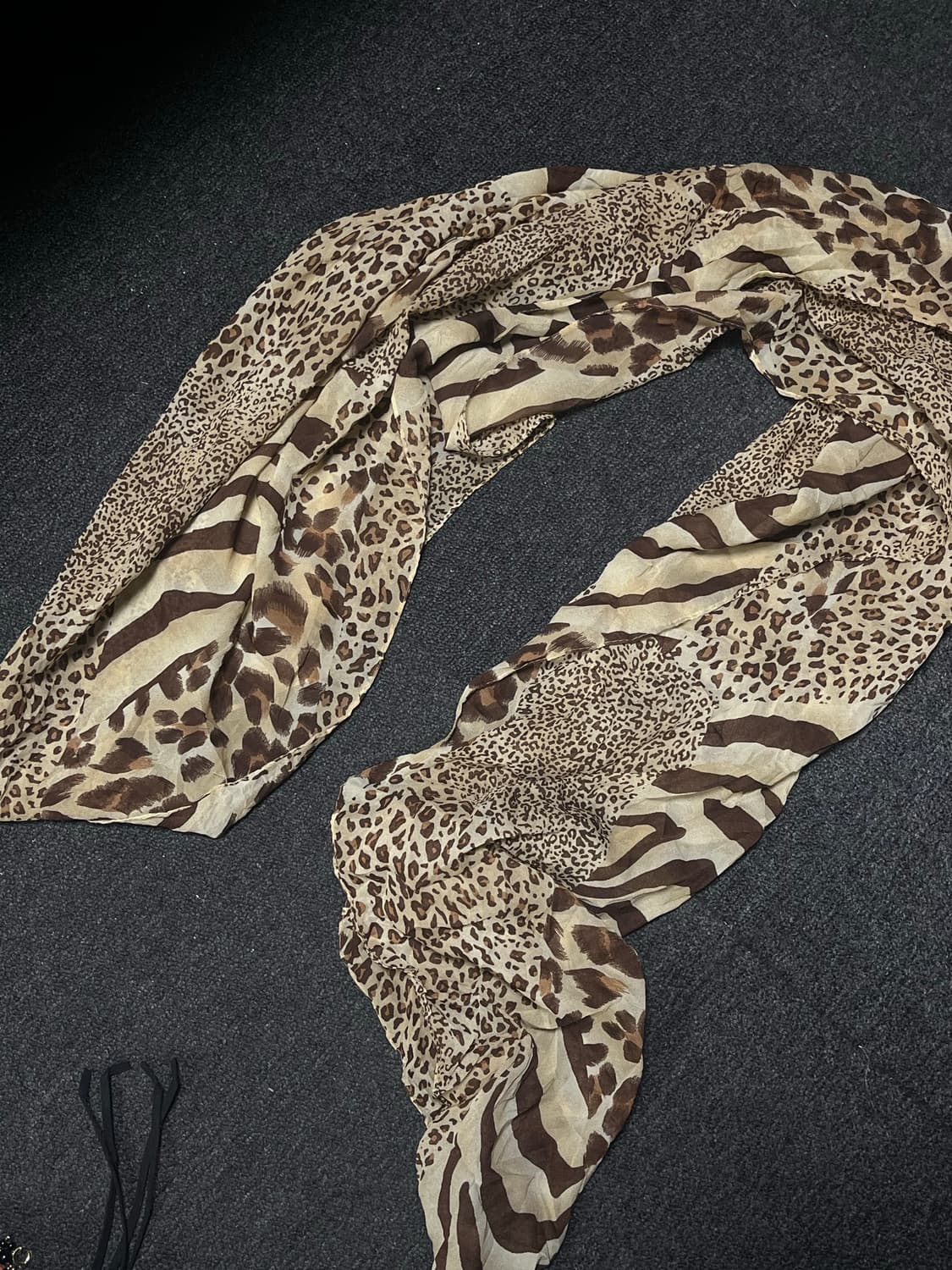 Leopard punk silk scarf 상품이미지3