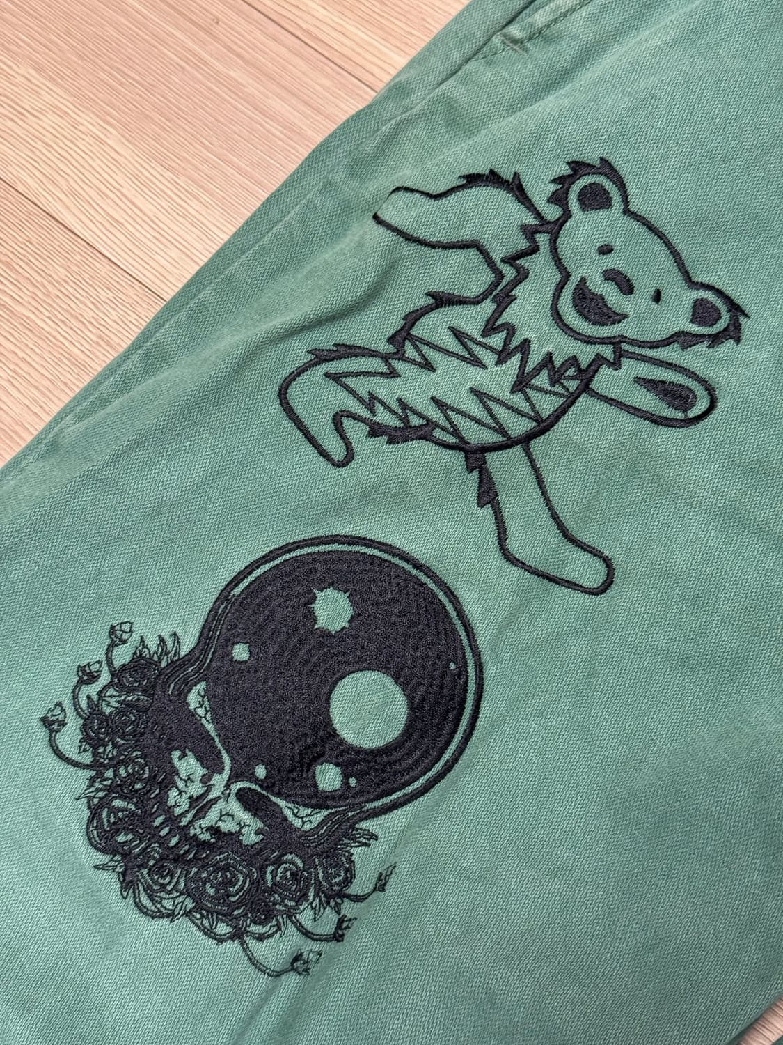 디스이즈네버댓 x 그레이트풀데드 자수 치노팬츠 M 상품이미지3