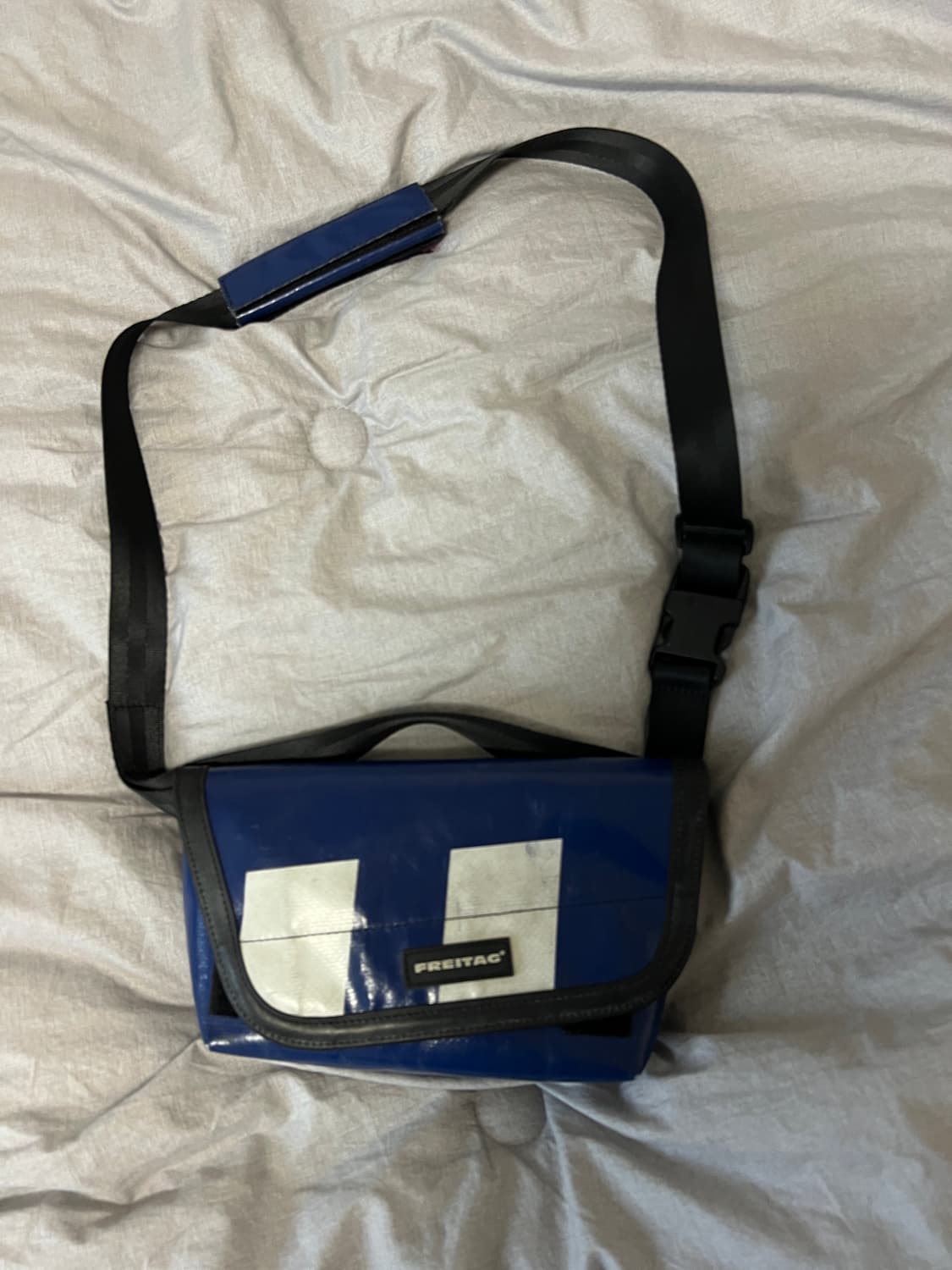 프라이탁 제이미 크로스백 블루화이트 상품이미지1