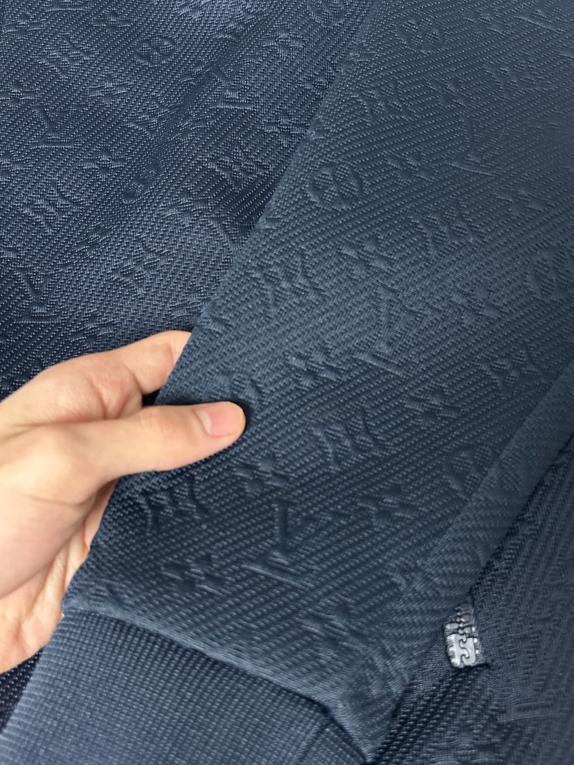 백화점판 루이비통 모노그램 LVSE 집업 s사이즈 상품이미지4