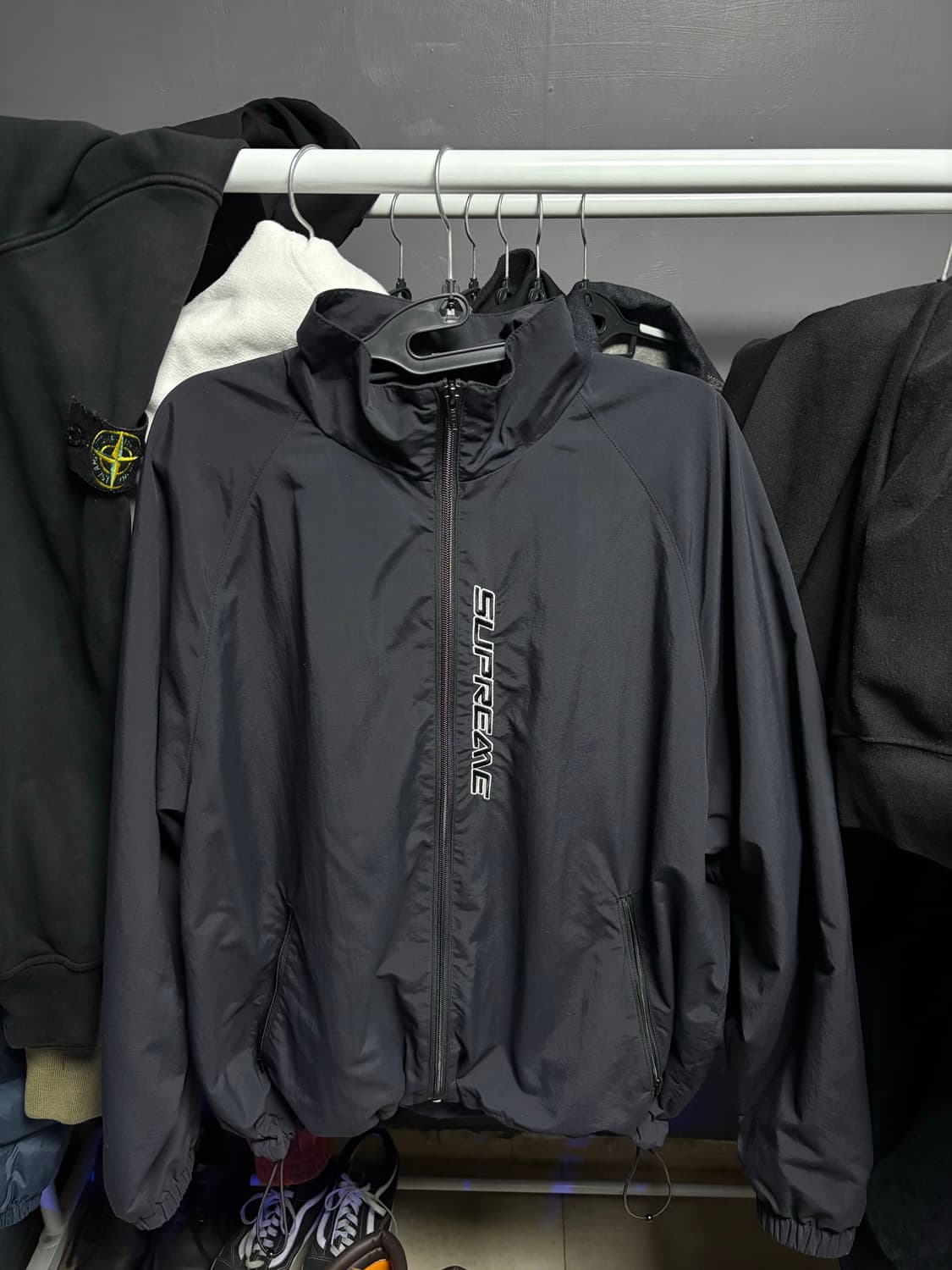 슈프림 콘트라스트 스몰사이즈 바람막이  상품이미지1