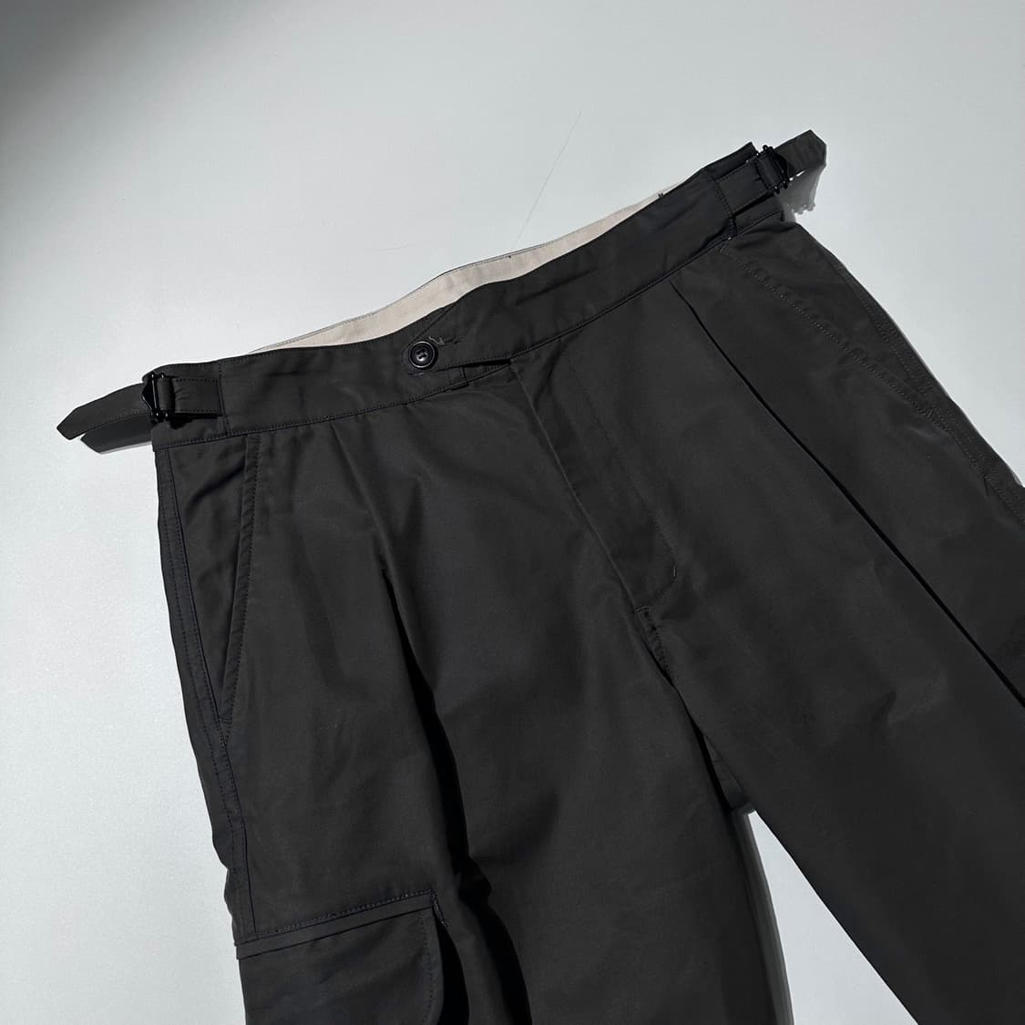 비헤비어 비조 원턱 팬츠 상품이미지3