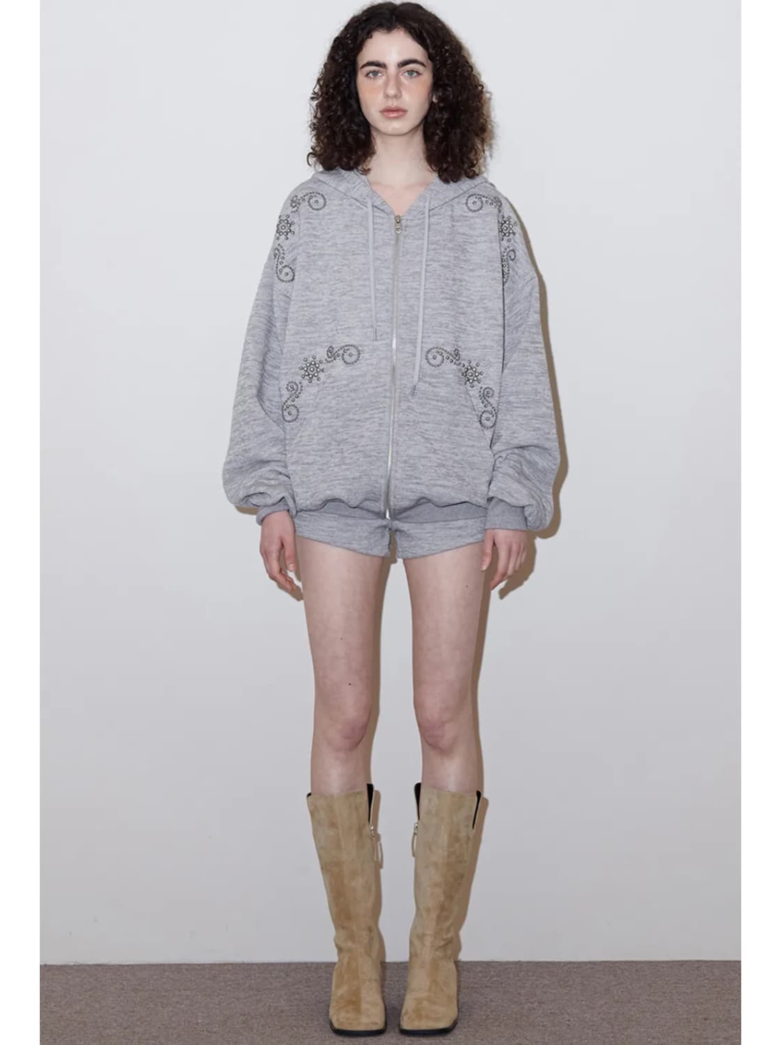 폴리수엠 ORNAMENT STUDDED HOODIE 스터드 후드집업 상품이미지2