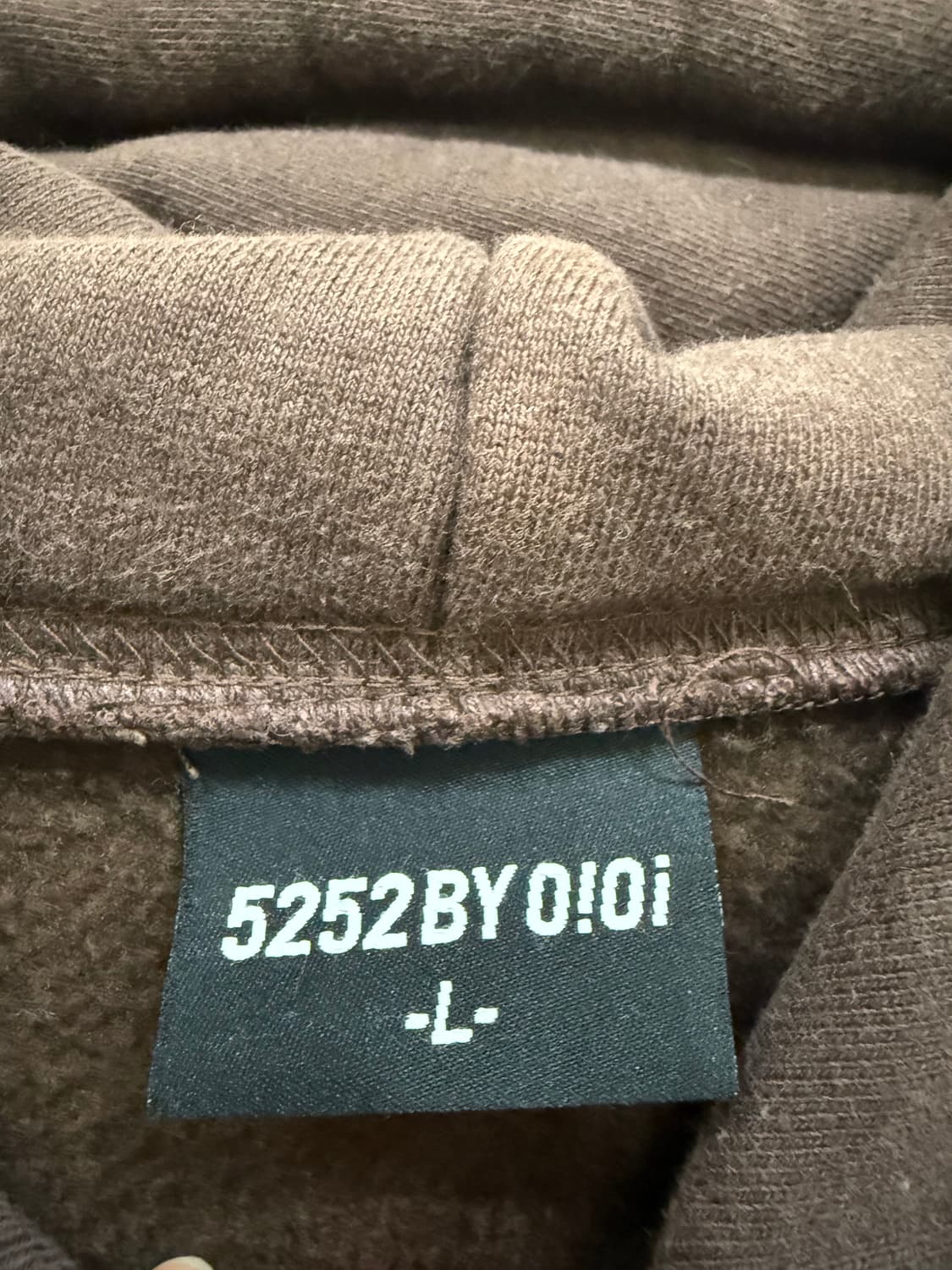 오아이오아이 브라운 후드티 상품이미지2