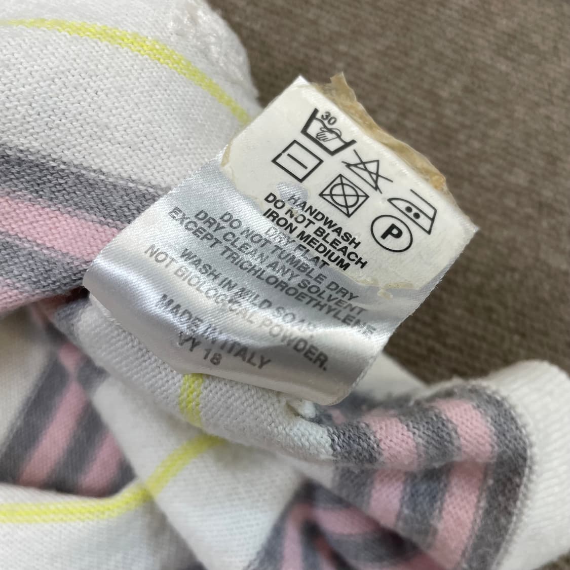 BURBERRY 버버리 스트라이프 가디건 m  상품이미지4