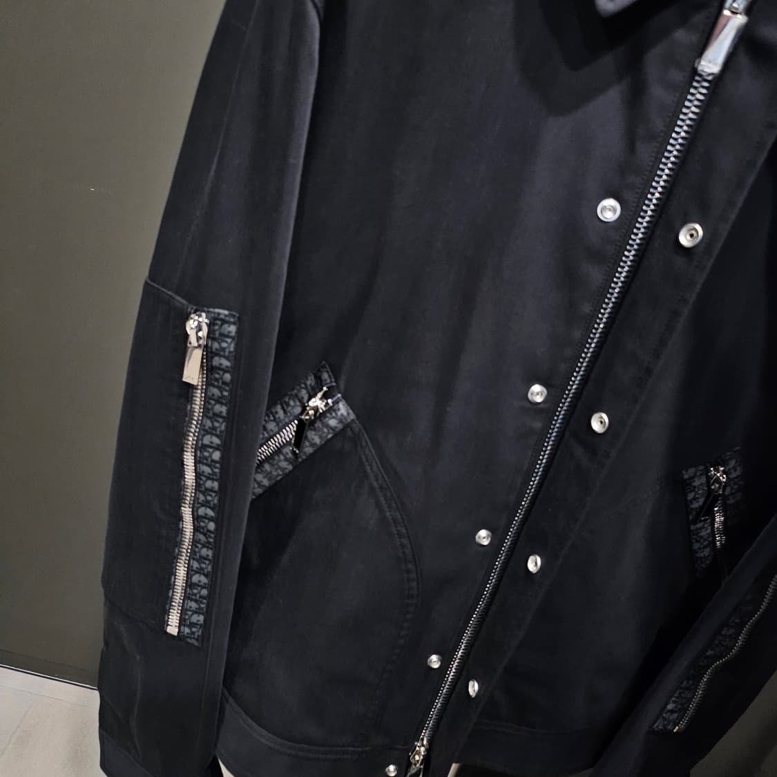 디올 오블리크 트리밍 테크니컬 자켓 상품이미지4