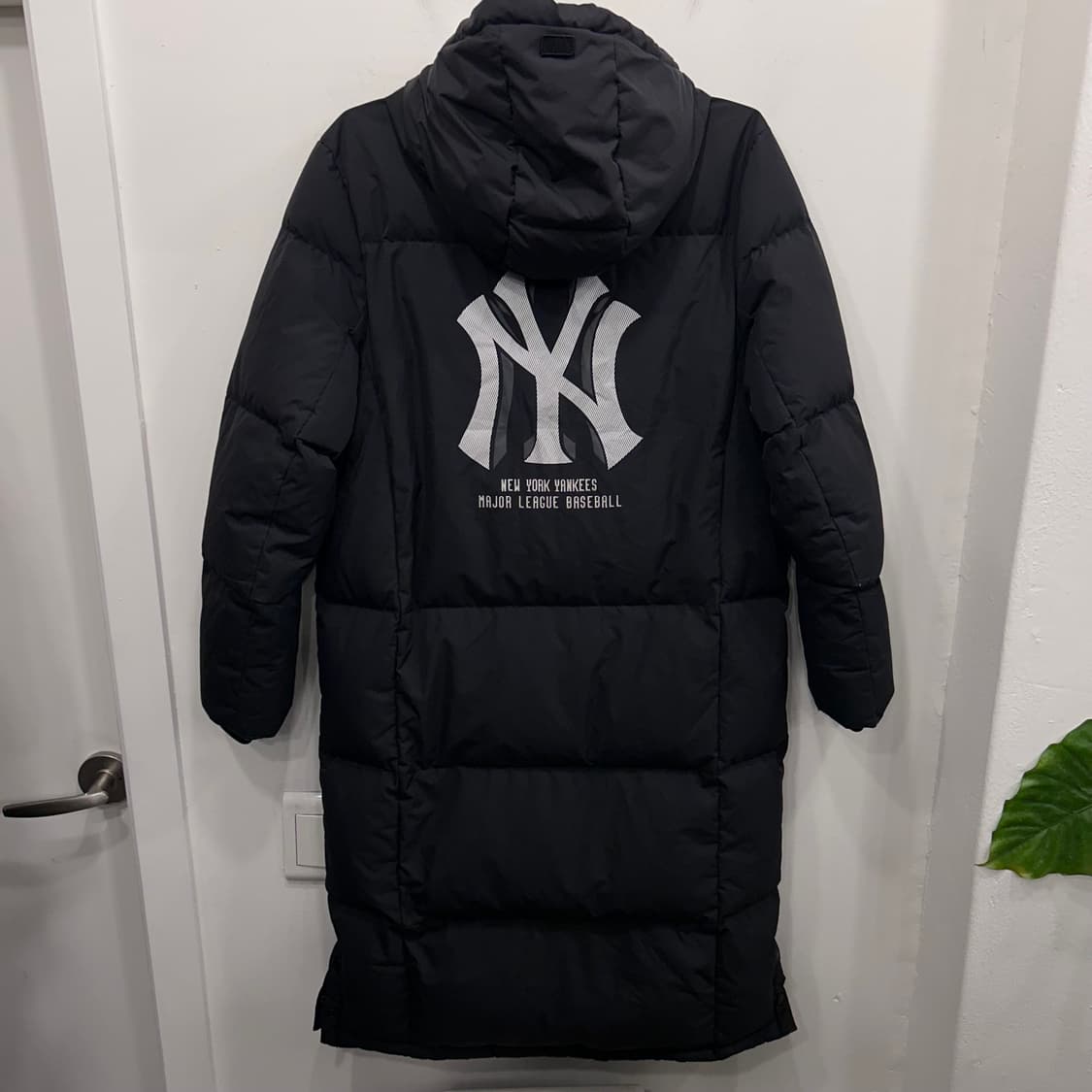 MLB 뉴욕양키스 덕다운 후드 돕빠 롱패딩 상품이미지6