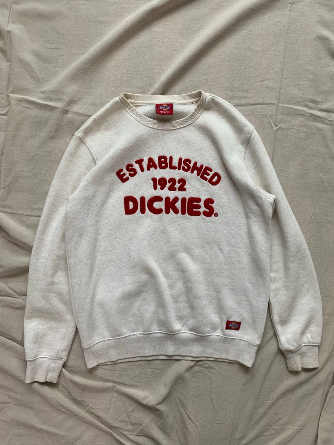 디키즈 자수로고 아이보리 레드 맨투맨 상품이미지5