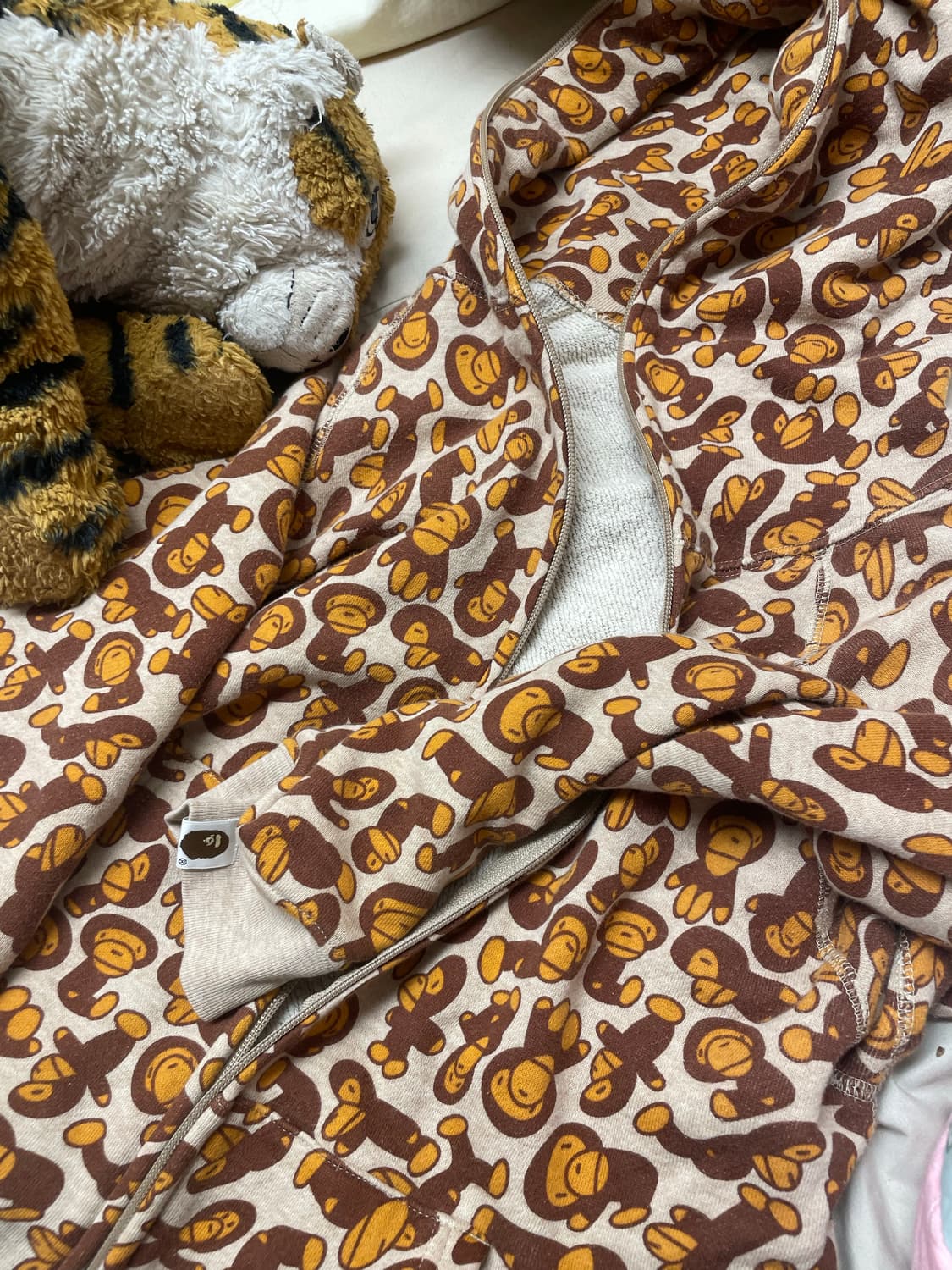 베이프 마일로 후드집업 s 상품이미지1