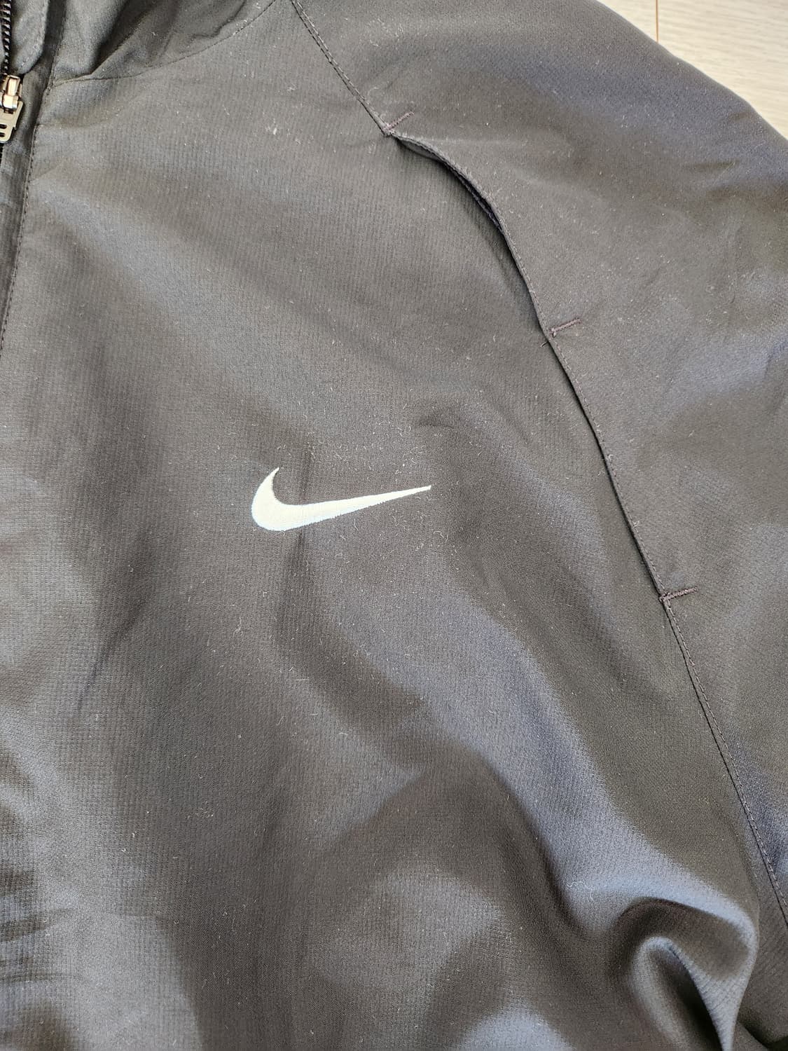 나이키 우븐 바람막이 자켓 사이즈xl

자크에 고무떨어짐과 소매 고무늘어 상품이미지2