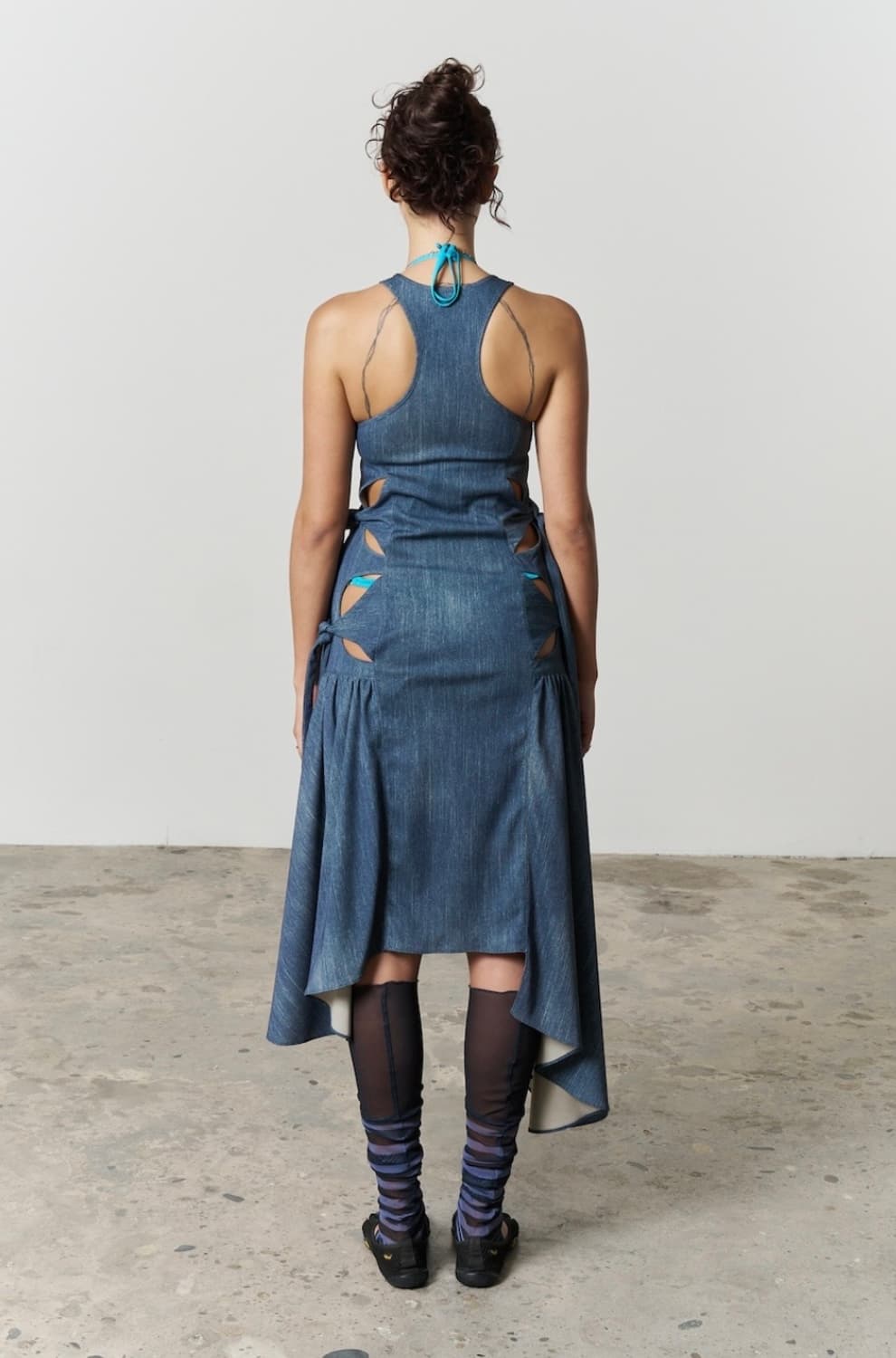 오들리워크샵 Arum cutout dress, steel 상품이미지2
