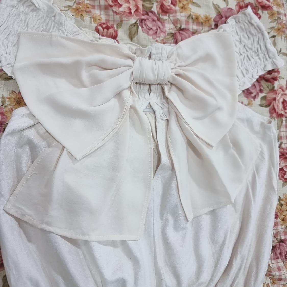 리즈리사(LIZ LISA) 오프숄더 셔링 탑 상품이미지1