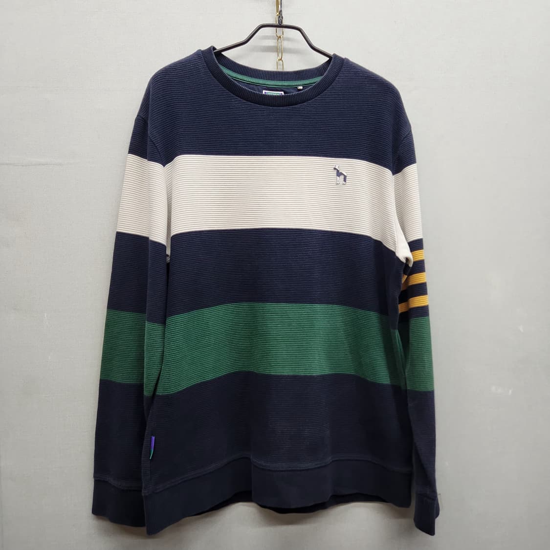 헤지스 멀티 스트라이프 맨투맨 L 상품이미지1