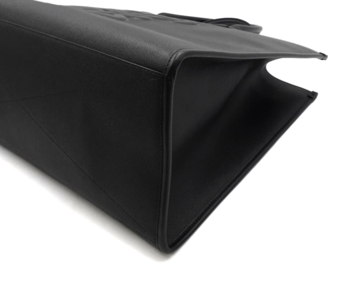 버버리 TB로고 블랙 토트백 토끼의해 에디션 상품이미지9