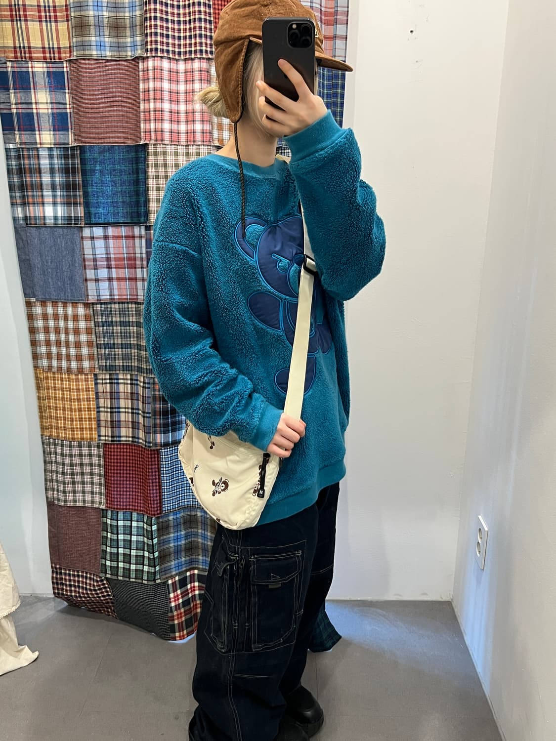 히스테릭 글래머 퍽베어 틸 컬러 퍼 맨투맨 상품이미지5