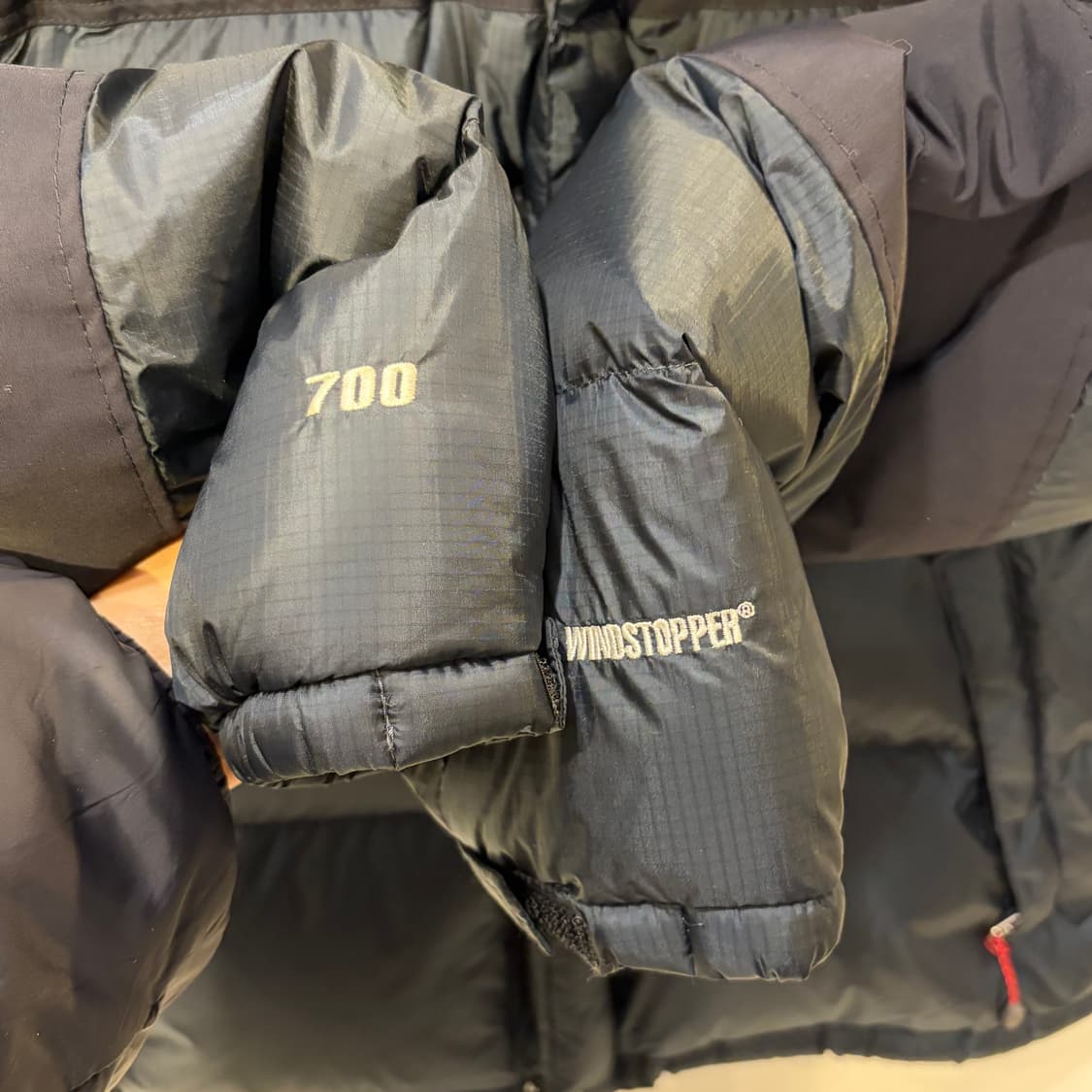 노스페이스 눕시 써밋 700 윈드스토퍼 구스다운 패딩 자켓 상품이미지6