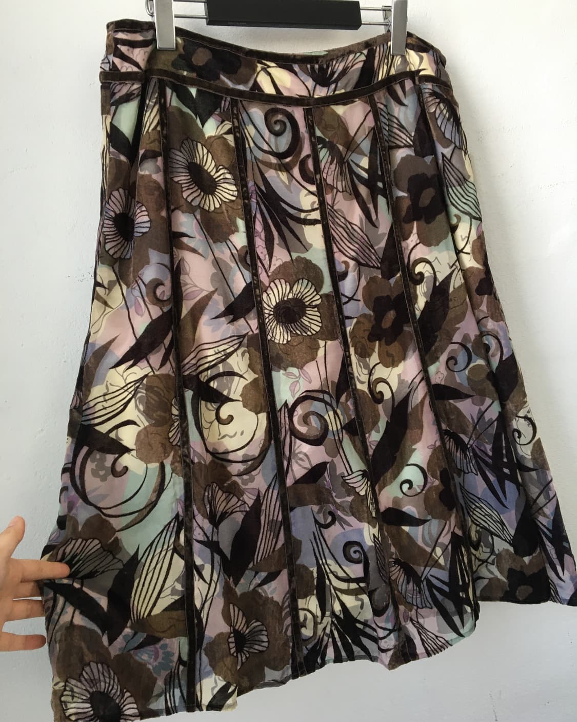 Pattern line detail valvet skirt 상품이미지2