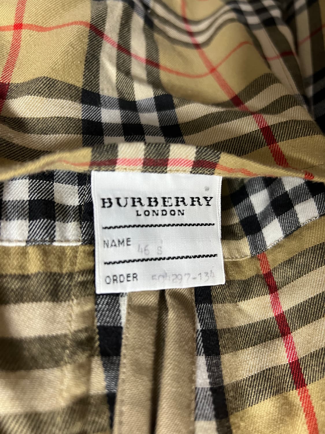 Burberry 버버리 개버딘 래글런 싱글코트 (103) 상품이미지9