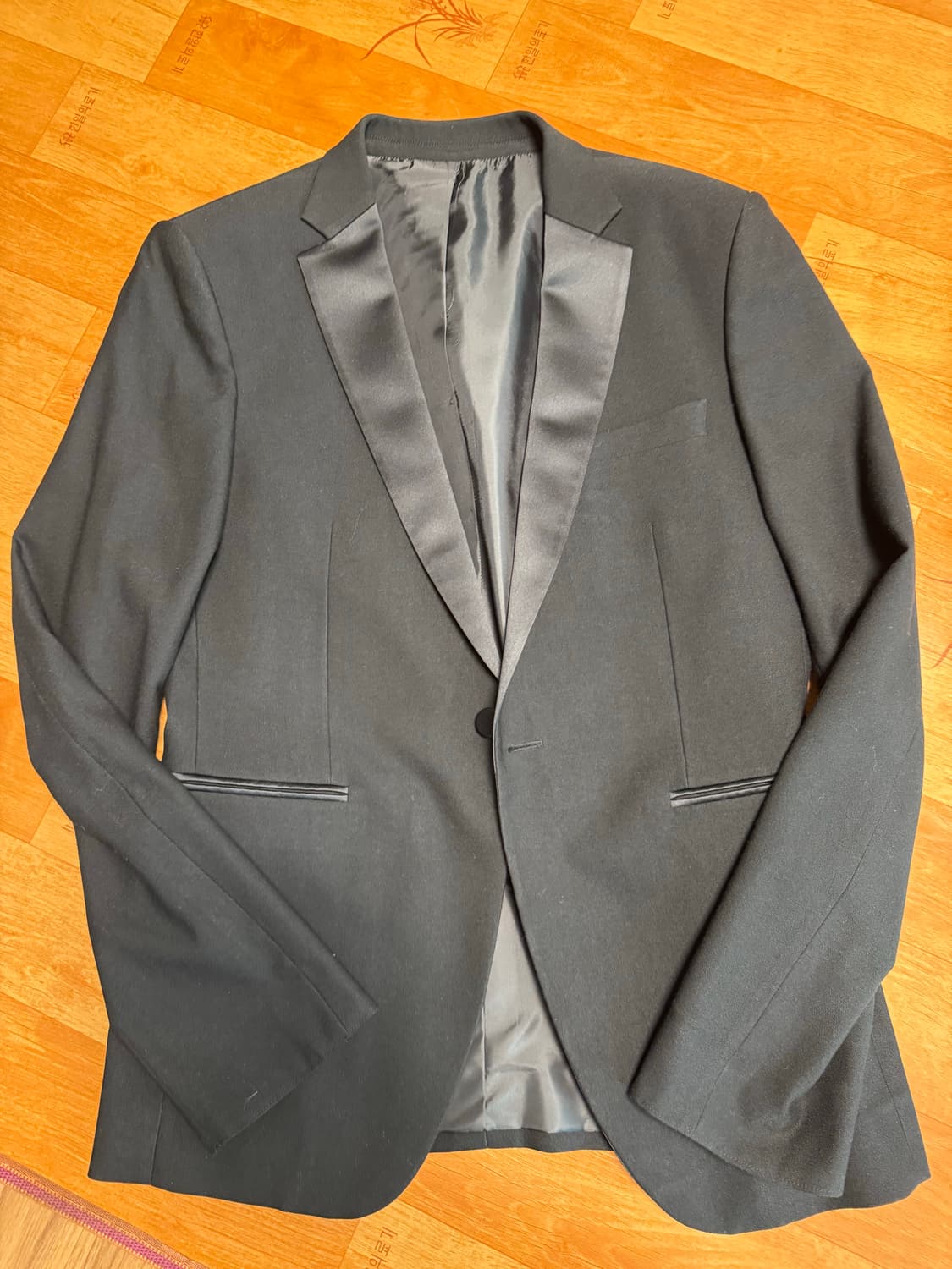 국내양복점제작 블랙 노치드 라펠 턱시도 수트 상품이미지1