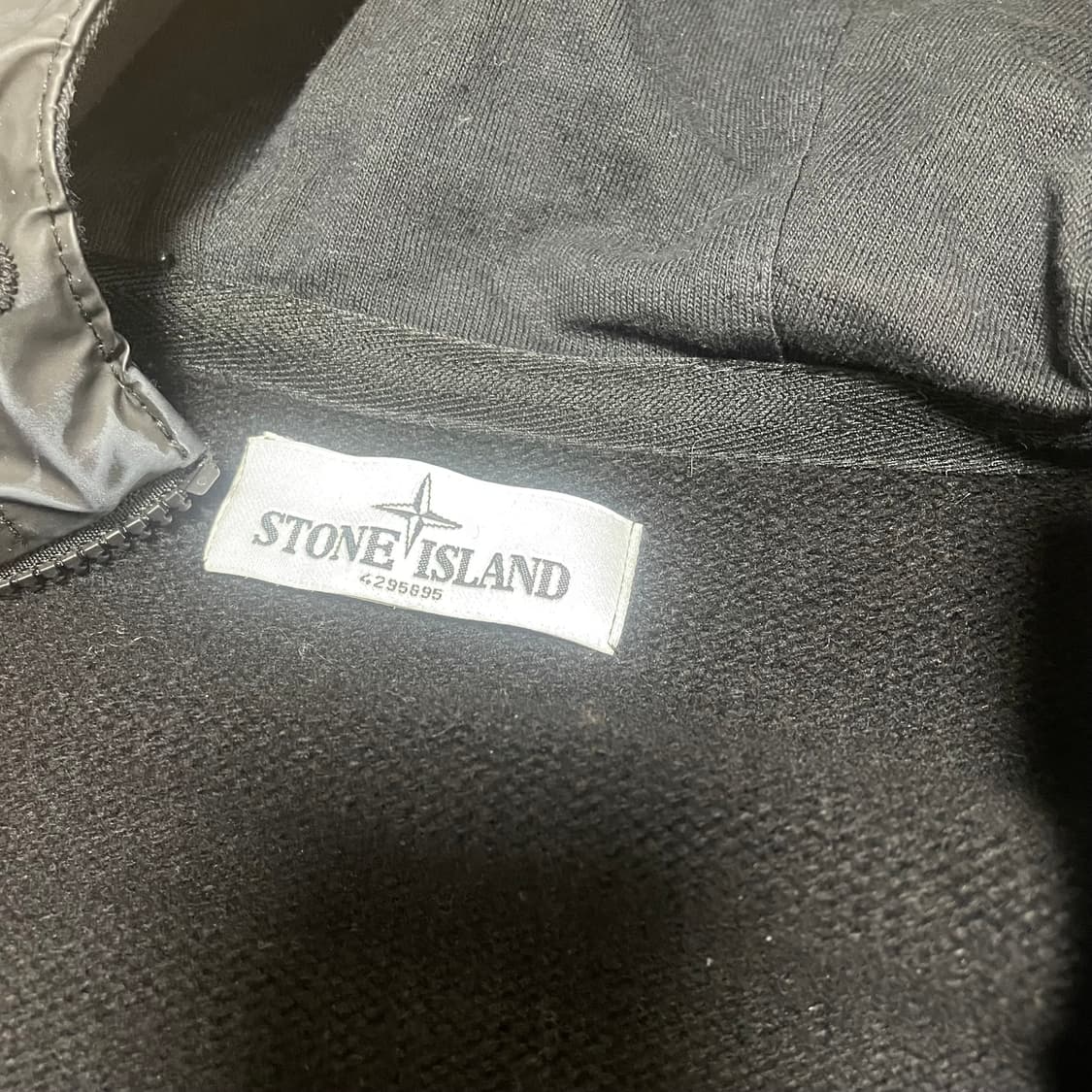 스톤아일랜드 니트 후드집업 상품이미지3