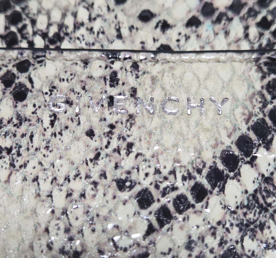 지방시 4G 파이톤 토트백 상품이미지3