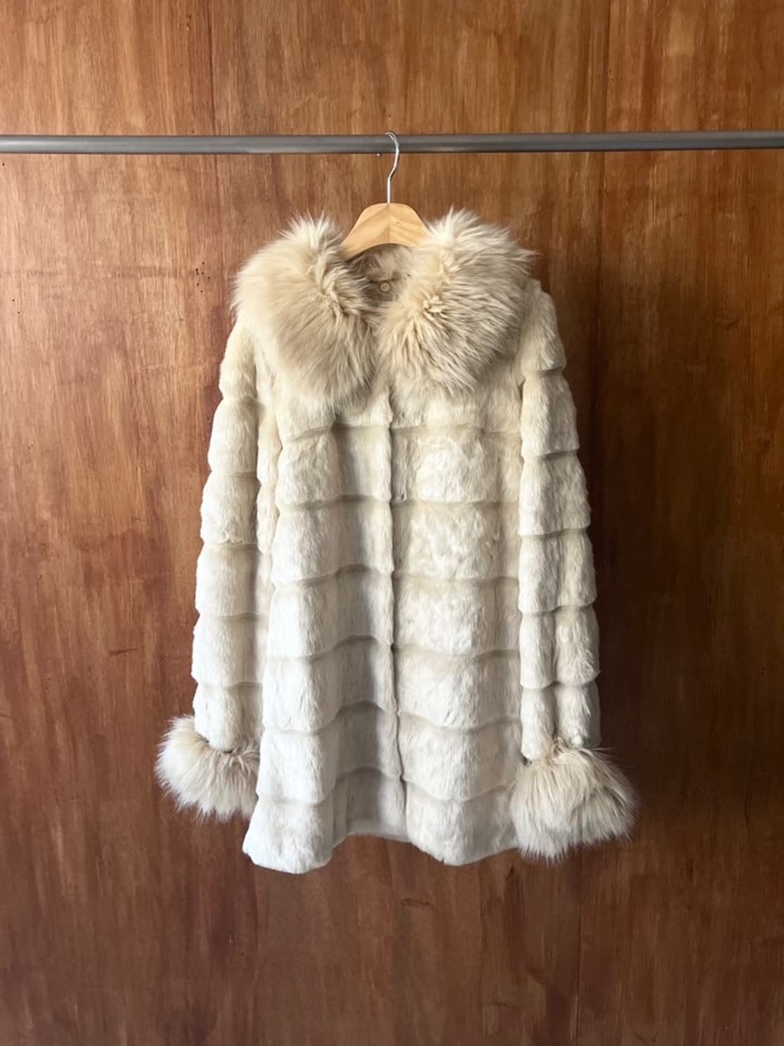 Cream removable fur coat 상품이미지4