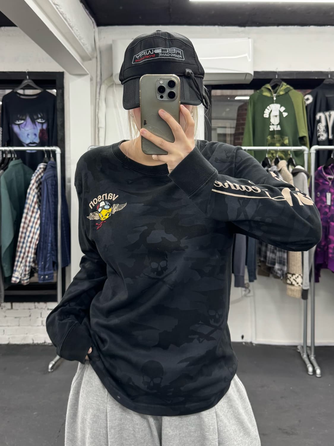 밴슨 레더 x 루니툰즈 카모 롱슬리브 상품이미지2