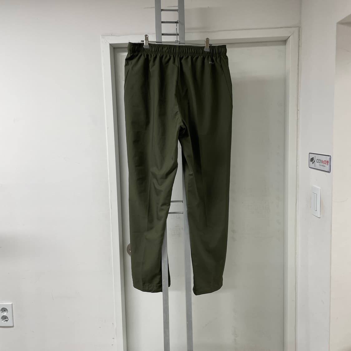 나이키 드라이핏 카키 팬츠 XXL 상품이미지5
