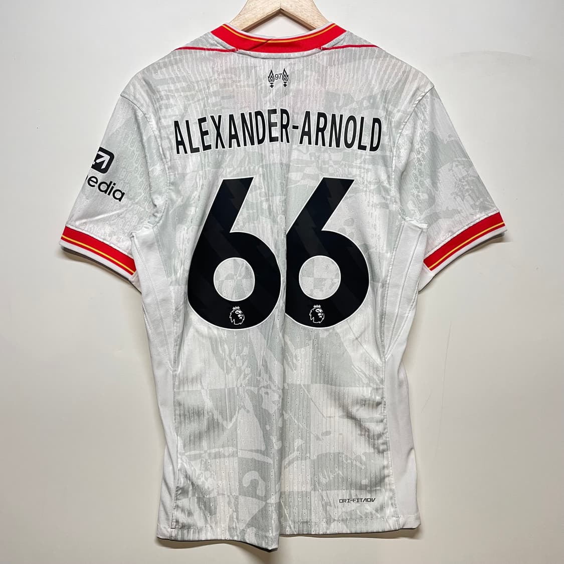 나이키 리버풀 알렉산더 아놀드 유니폼 상품이미지1